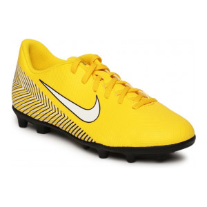 Jr Vapor 12 Club Gs Njr Mg Football Shoes For Men  (Yellow)