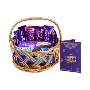 Cadbury Diwali Treats Basket Chocolates and Biscuits Gift Pack, 660 g