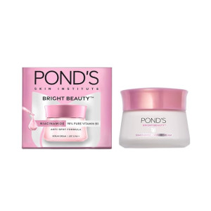 POND'S Bright Beauty SPF 15 PA ++ Day Cream 50 g, Non-Oily, Mattifying Daily Face Moisturizer - With Niacinamide to Lighten Dark Spots for Glowing Skin